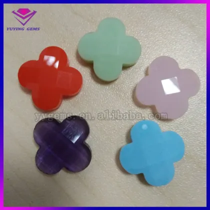 Four-leaved clover shape glass stone green jade milky glass gemstones