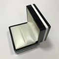 กล่องไม้สีดำ Gloosy สำหรับบรรจุภัณฑ์แหวนเครื่องประดับ
