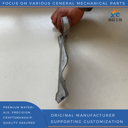 Estampagem Avançada para Componentes Transversais Automotivos