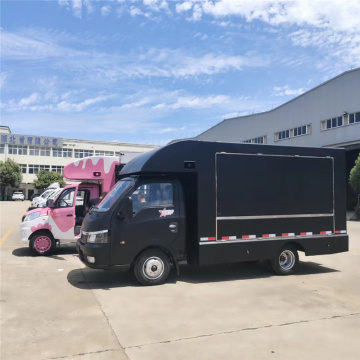 توپ های تارو سرخ شده خوشمزه روی چرخ