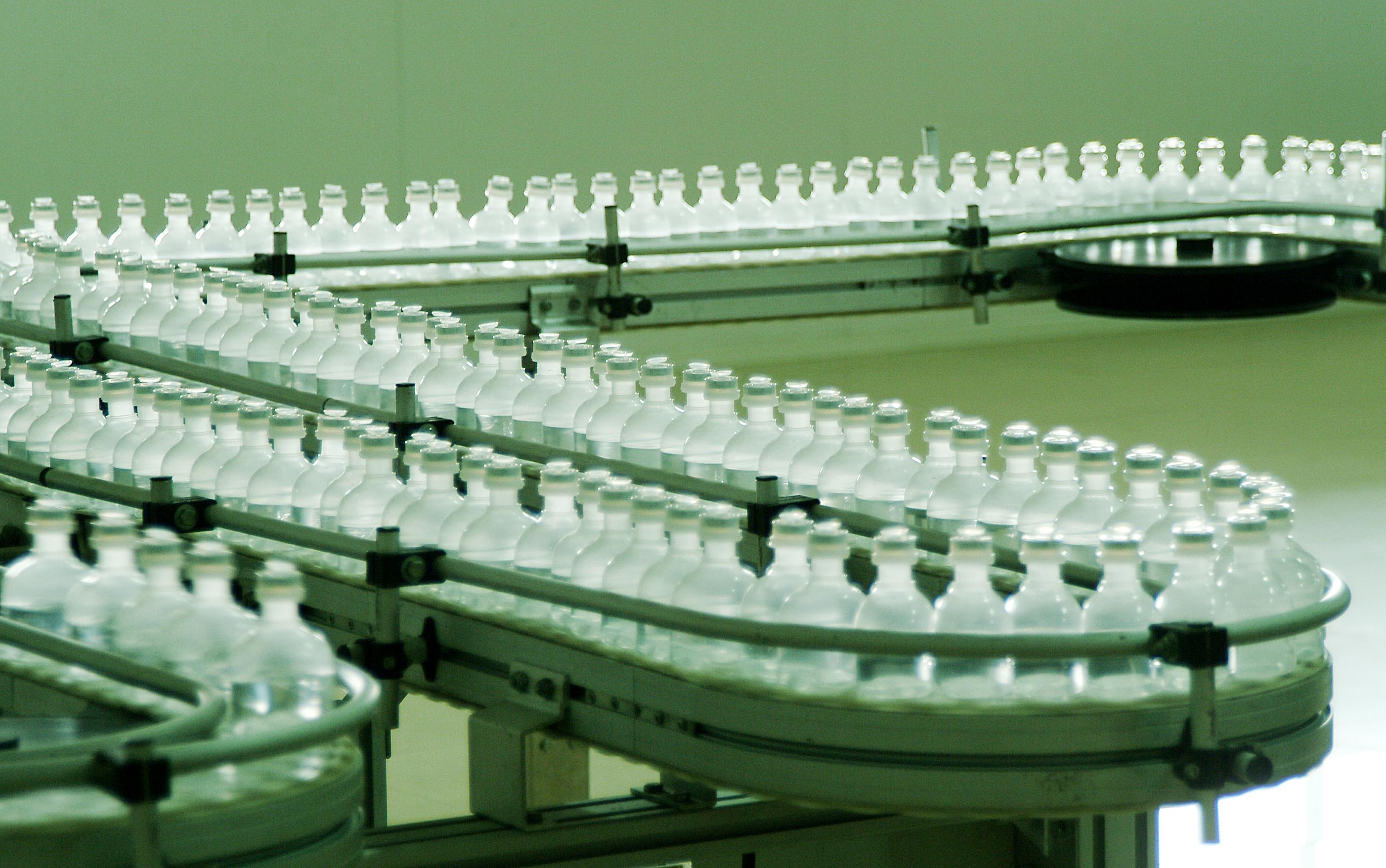 production line of plastic bottle