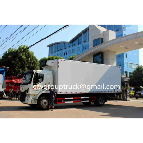Dongfeng Liuqi 5700 camiones refrigerados con distancia entre ejes