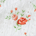 Tejido arrugado de poliéster con estampado de rosas para vestido