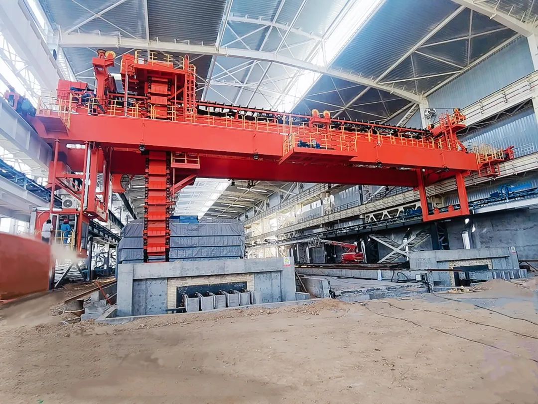 chain-bucket-bridge-type-material-handling-crane-for-silicon-carbid