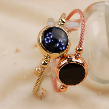 Hot Selling Women's Good Quality Stainless Steel Waterproof Digital Plastic Thin Quartz Watch