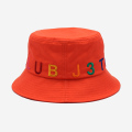 Cappello da secchio ricamato a lettere rosso arancione