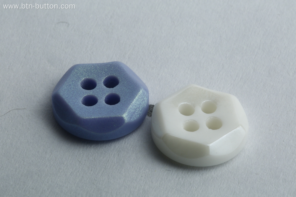 Pentagonal magnetic buttons for shirts