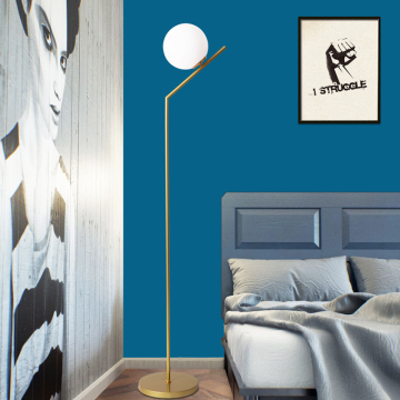 โคมไฟตั้งพื้น LED สีทองในร่ม - ถั่วเวทมนตร์สามหัวแก้วยืนโคมไฟสำหรับการตกแต่งบ้าน