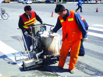 hot melt road marking paint machine