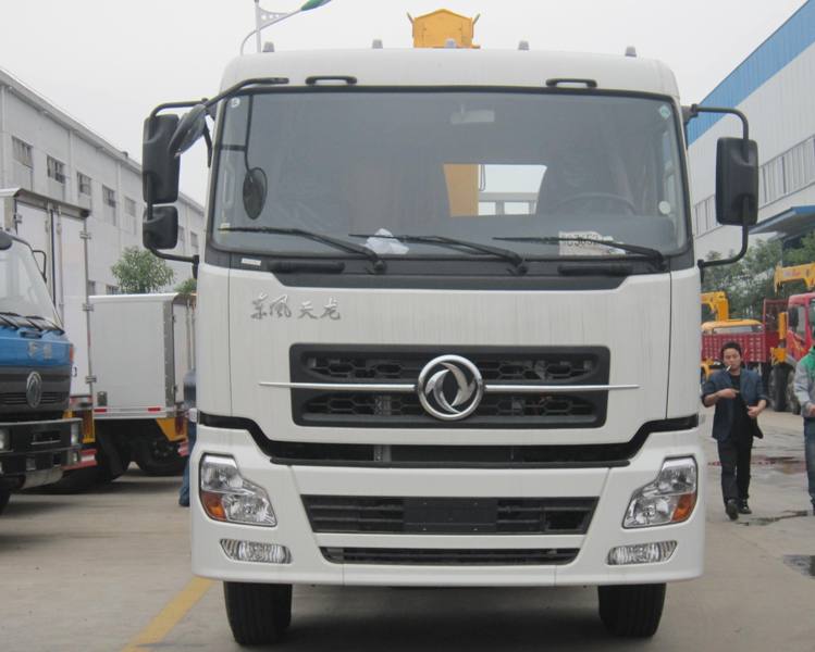 Grúa montada en camión Dongfeng 6x4 más vendida