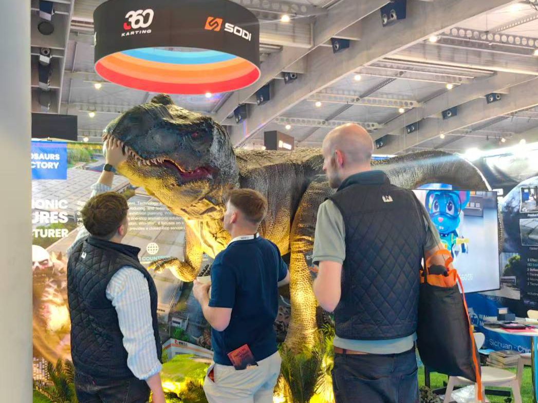spain IAAPA animatronic dinosaur