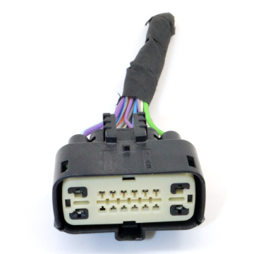I lager: Snabbskruvtyp Automotive Wiring sele med 16 stiftanslutningar och RJ45