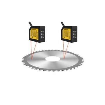 Hoge precisie 0,5um resolutie laser verplaatsingssensor met RS422/RS485, 0-10V en 4-20MA interface: geavanceerde meetoplossing