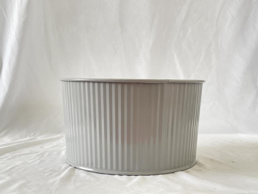 Large pressed vertical pattern metal pots