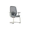Silla de red simple y generosa con marco de arco