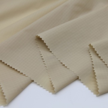Tissu en nylon recyclé pour les couches en bas