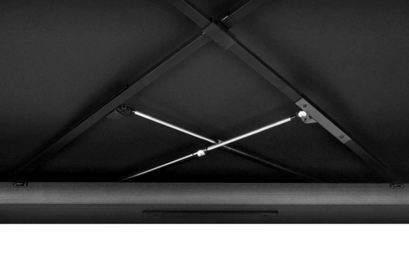 Pull up projector screen