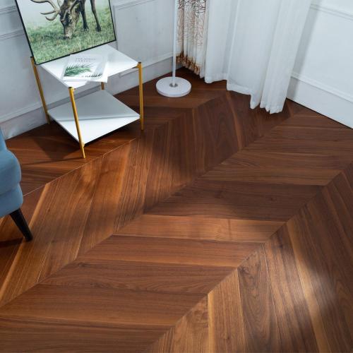 Parquet de madera dura de ingeniería de nogal americano Chevron