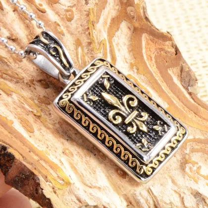 Fashionable Stainless Steel Silver Iris Pendant Jewelry