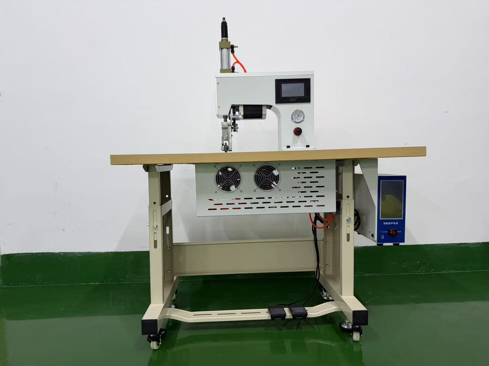 30kHz Radial Ultrasonic Lace Machine