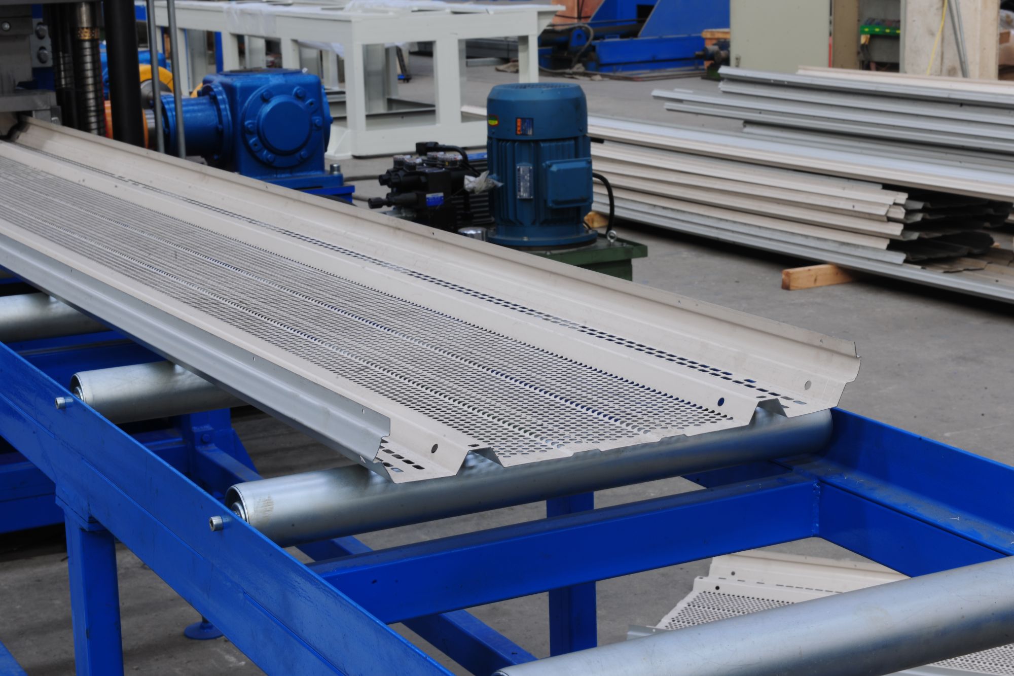 Soundproof Panel Roll Forming Machine