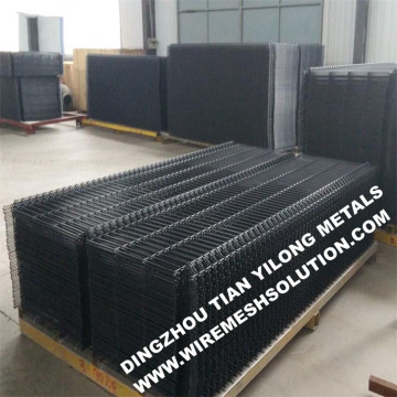 High Quality Hot Dip Galvanized Metal Fence