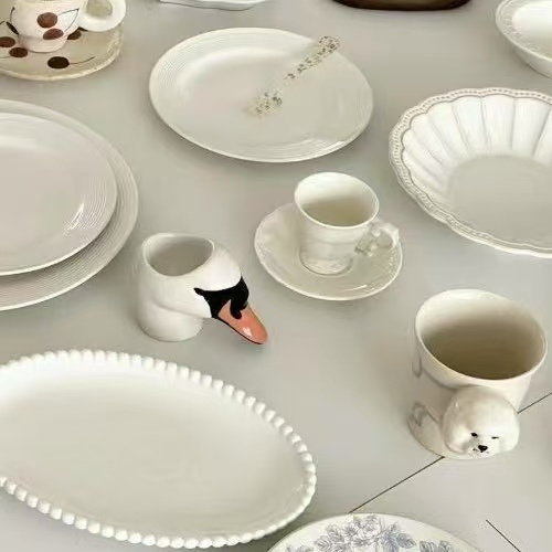 Versatile Tableware Solutions for Households