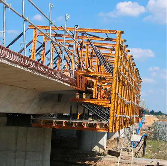 Forme de poutre en bois pour la construction