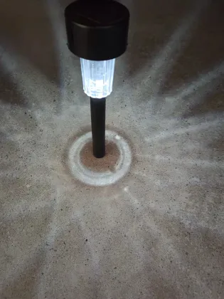 Solar & Battery Garden Stake Lights