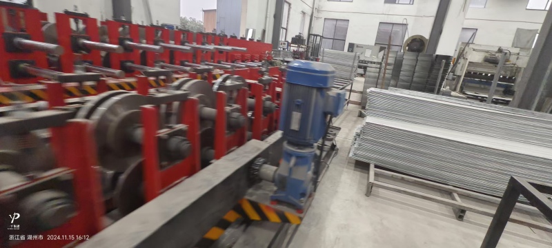 Bridge forming machine