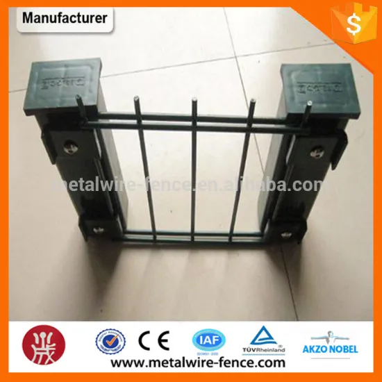 Welded picket double fence with stainless steel fence post                        
                                                                                Supplier's Choice