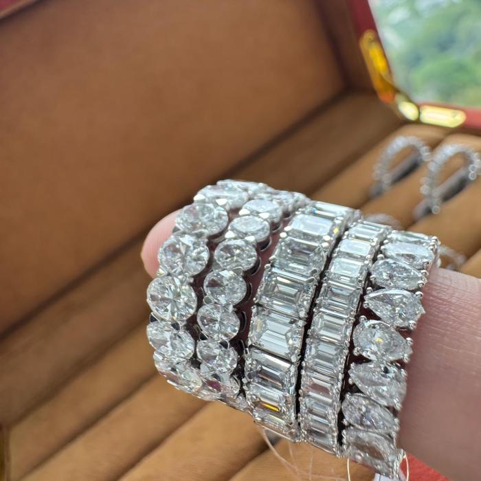 Bespoke Lab Grown Diamond Eternity Band စုစည်းမှု