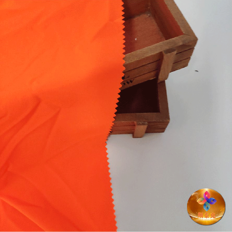 ファッションに最適な多用途の 4 方向ストレッチ生地