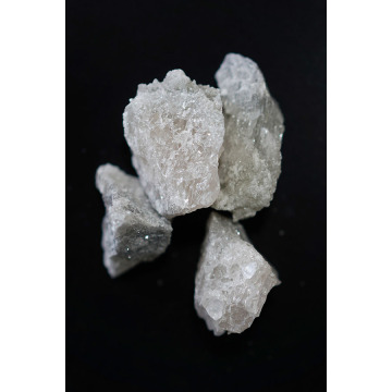 Grand cristal de magnésite de haute qualité