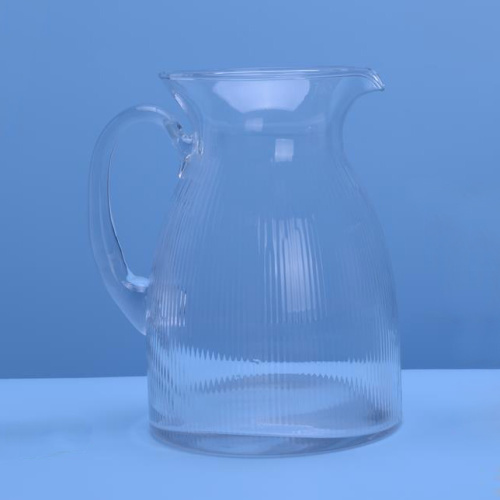 Pichet et tasses en verre nervuré