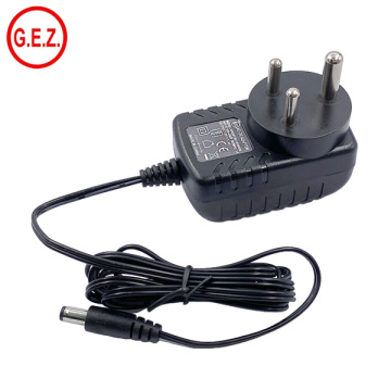 UK Plug 12V 1A AC DC -Netzteiladapter