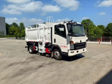 Compacteur de déchets à chargement arrière haute capacité