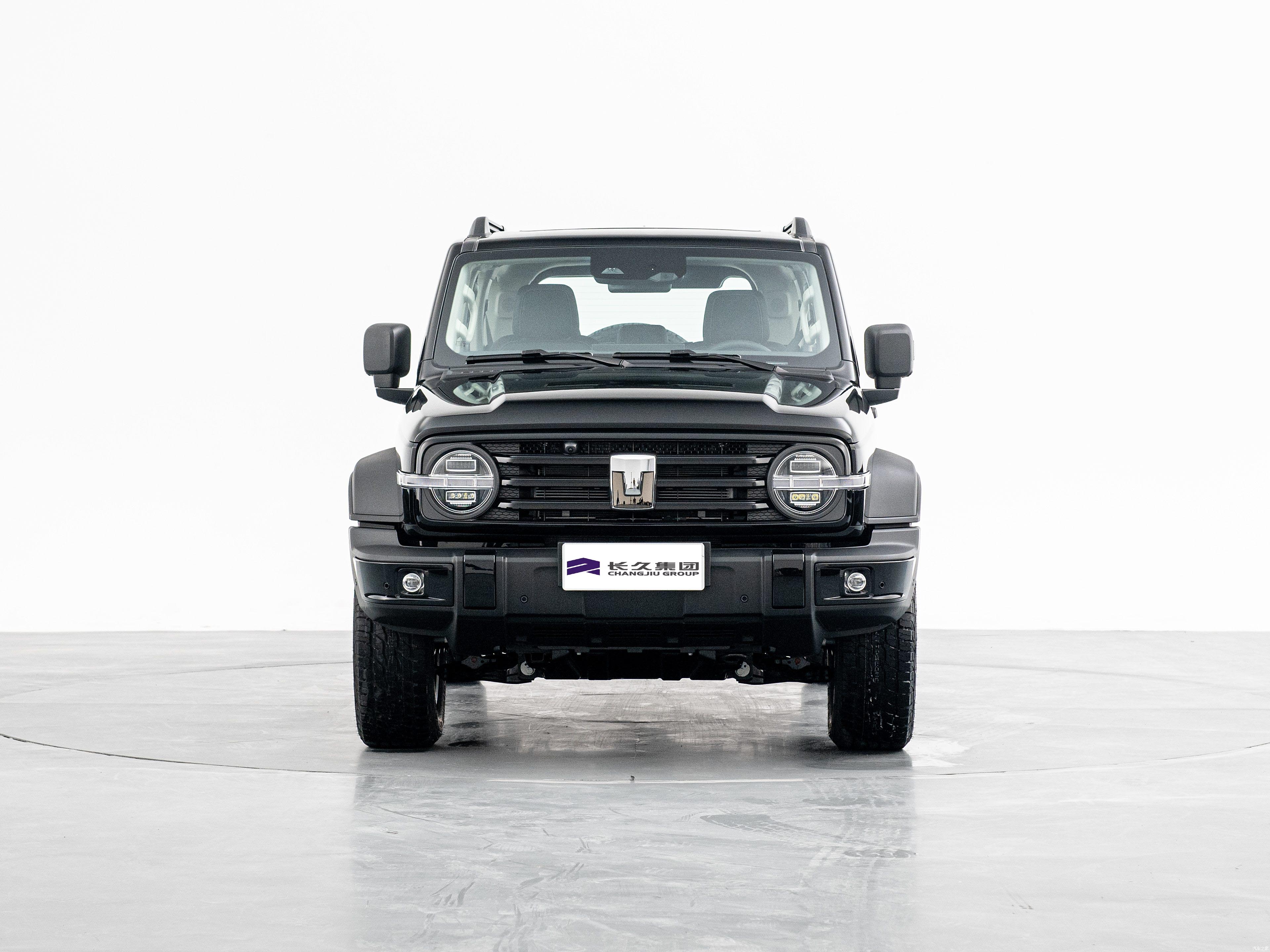 Tank300 Hi4-T Plug-in hybrid offroad SUV