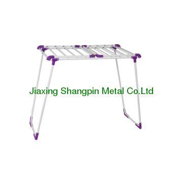 Airfoil hangers for clothes