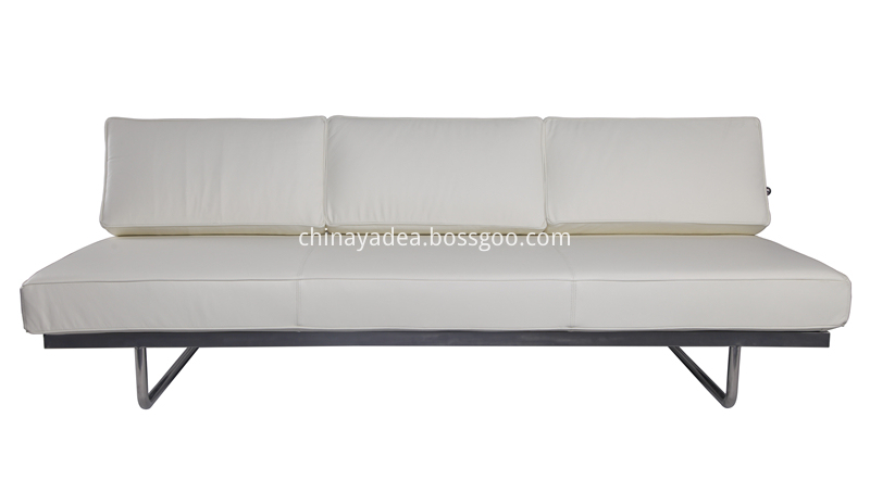 Cassina-Le-Corbusier-LC5-Sofa