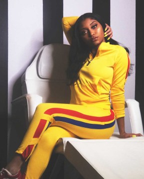 Casual sport 2 piece stripe side women tracksuit