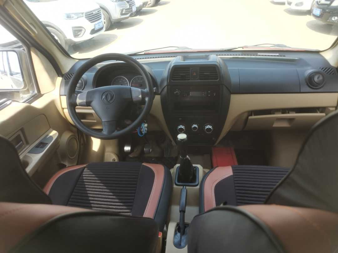 Dongfeng Xiaokang C37 2015