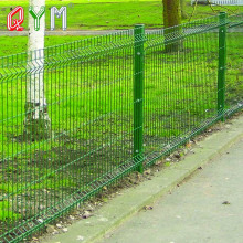 Recinzione in rete di filo saldato verde scuro in PVC
