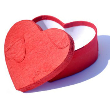 Heart shaped paper chocolate box supplier in China