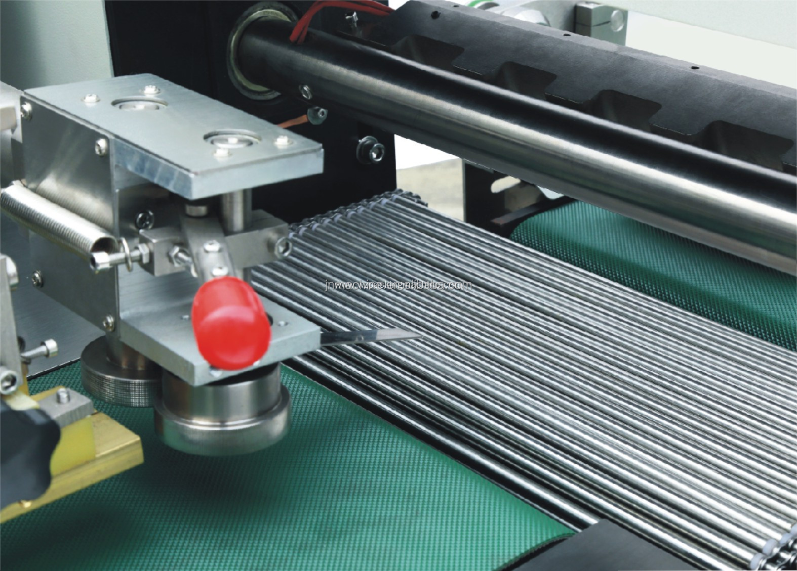JN-350XD Horizontal Flow Wrapping Plastic Pillow Bag Packiaging Machine