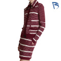 Pakaian rajutan berjalur merah untuk wanita
