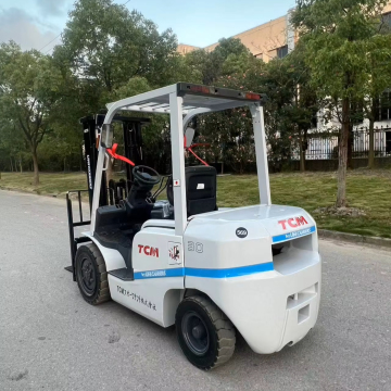 Used TCM FD30 3 Ton Diesel Forklift Engine with Sideshift