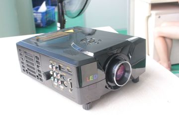 Remote Control Led Pico Mini Projector 50 - 120 Inch With Hdmi Vga Input