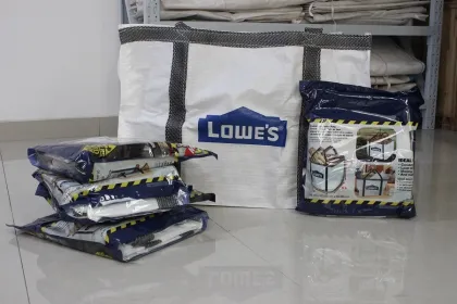 Lowe′s Big Bags for Construction Lawn and Garden