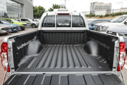 High Quality Great Wall Motor - TianjinYigang 3.0T V6 Gasoline Pickup EV Truck 4x4 for Peru